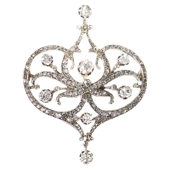Legacy of Luxury: The Belle poque Diamond Brooch as a Symbol of Grandeur